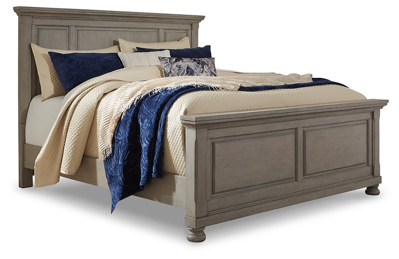 Lettner King Panel Bed with Dresser